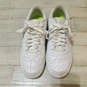 Nike Classic White Women's Sneakers